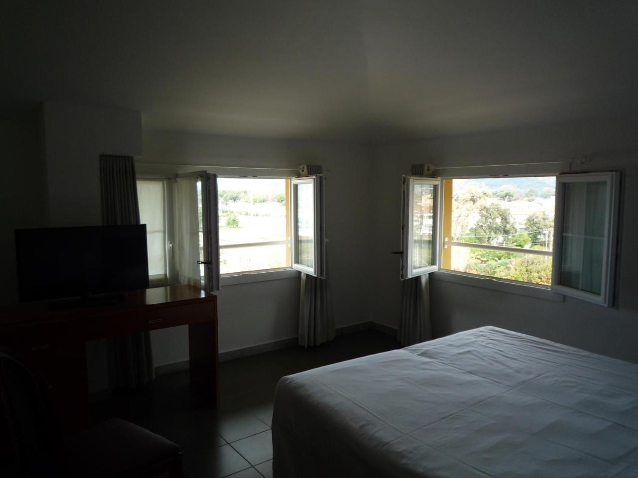 Hotel Casa F.A.C.I à Marina di Massa Extérieur photo